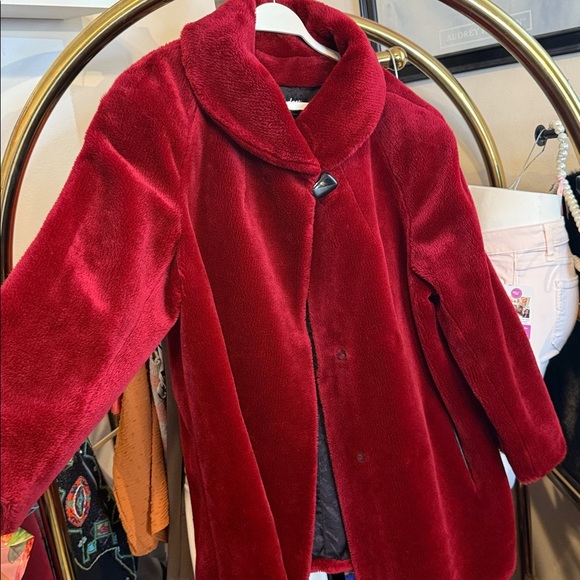 Candace Orig. Red Faux Fur Coat LG - Picture 9 of 10